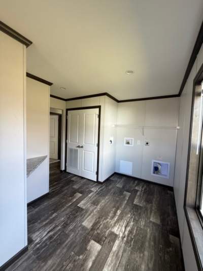 Spruce Walk-in 2